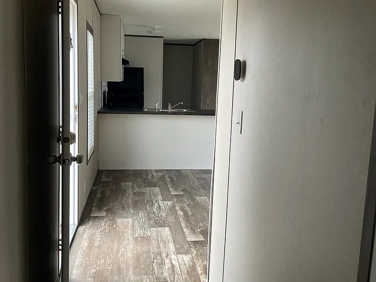 107 N Cedar — Photo 6