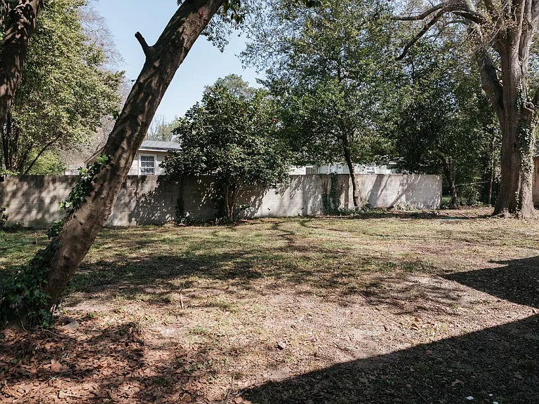 332 Guilford St — Photo 32