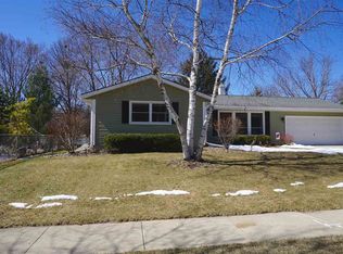 2606 Whitlock Rd, Madison, WI 53719