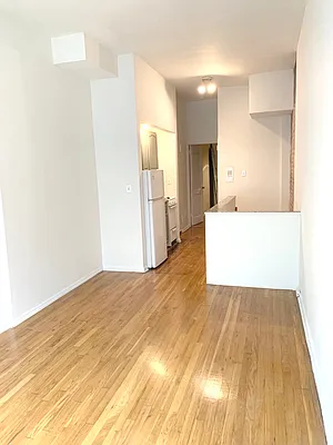 Rented by Bond New York | media 17