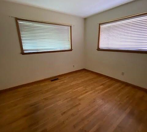 5th image of 2213 W 9th Ave