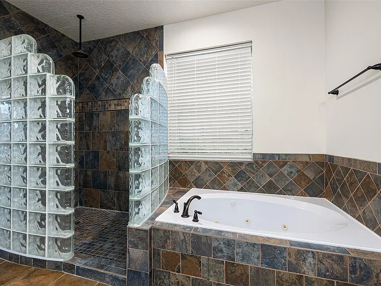 23218 Colony Green Dr — Photo 20