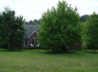 205 Pine Valley Dr, Berea, KY 40403