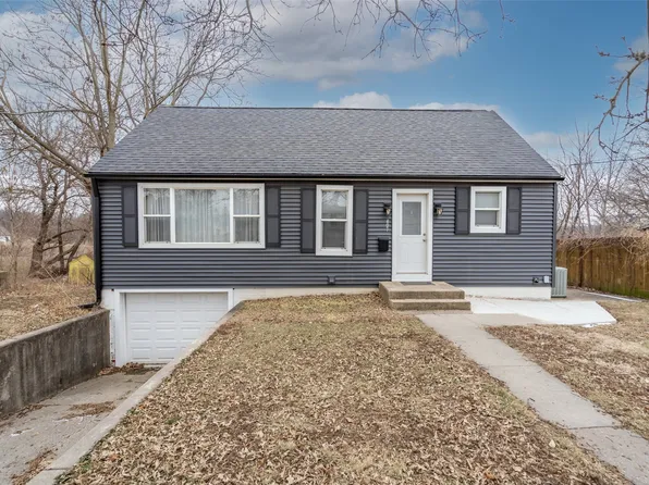 407 E Creston Ave, Des Moines, IA 50315