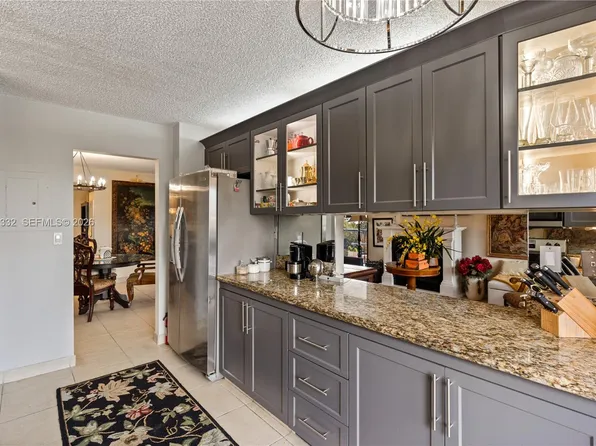 18151 NE 31st Ct APT 701, Aventura, FL 33160