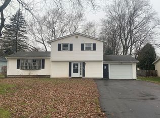 97 Vendome Dr S, Rochester, NY 14606