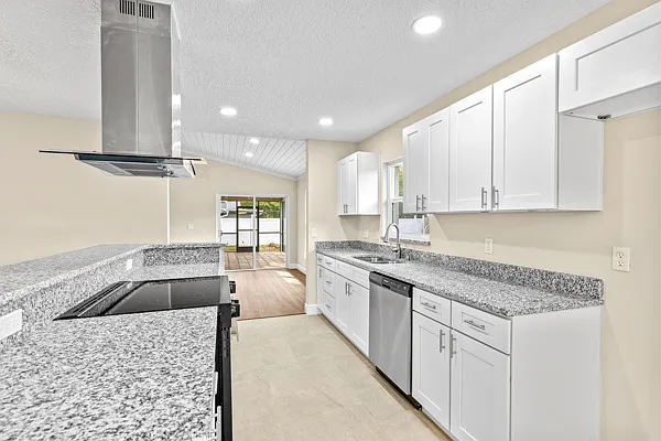 321 Ferdinand Dr — Photo 5