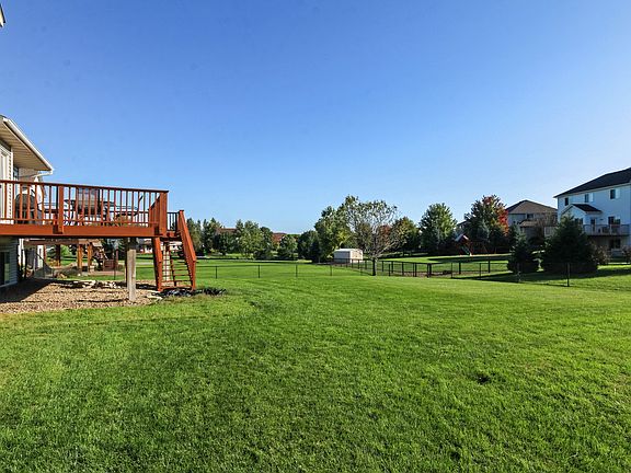 3rd image of 13996 Hill Place Dr