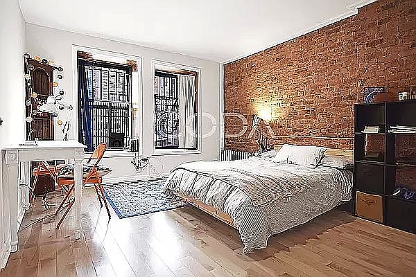 1st image of 166 Vernon Ave #G