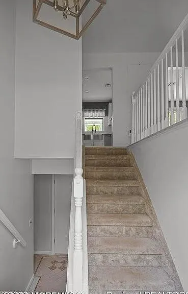 46 Walter Dr — Photo 4