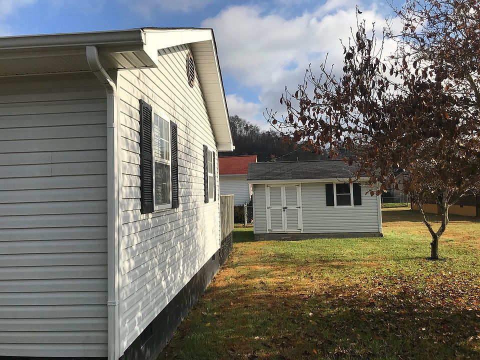 112 Tulip St Paintsville, KY, 41240 Apartments for Rent Zillow