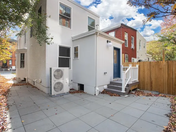 274 7th Street image 32 of 40