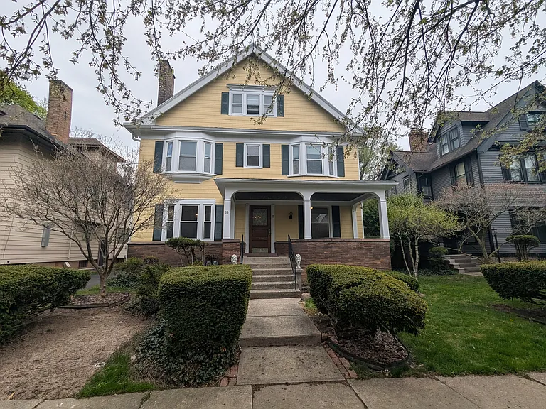 15 Vick Park #A — Photo 17