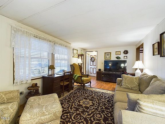 5th image of 418 Oakdale Dr