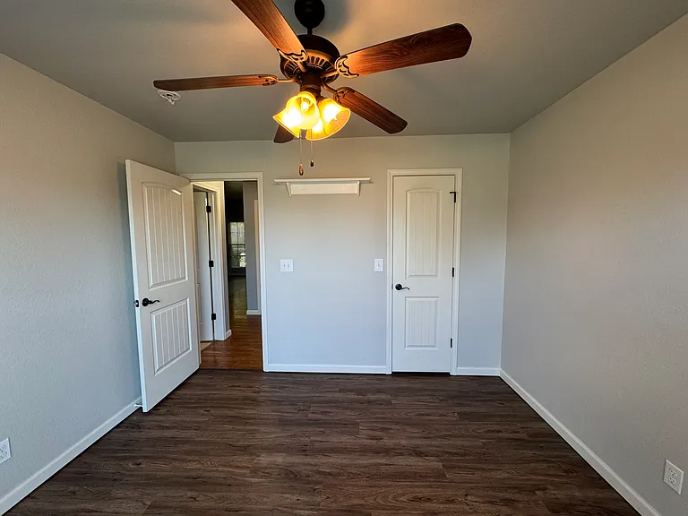 4809 Manchester Dr — Photo 12