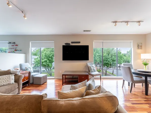 4040 N Hall St APT 201, Dallas, TX 75219