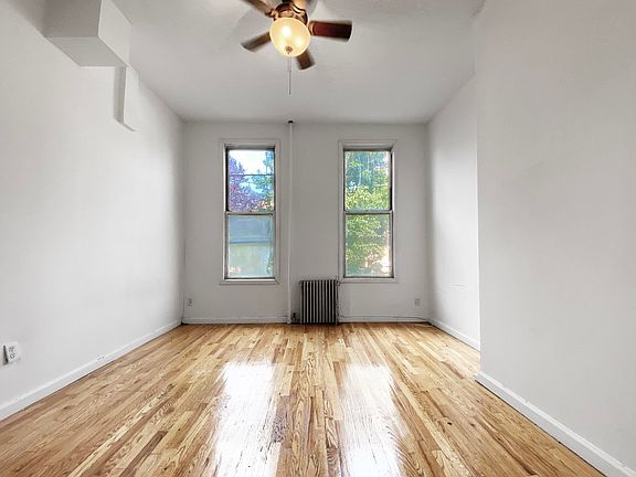 4th image of 52 Newell St APT 1R