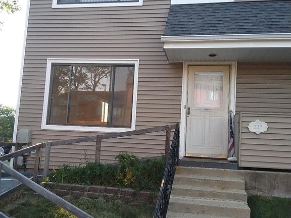 2nd image of 225 Balsam Pl