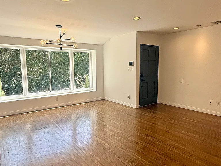2229 Berkeley Ave — Photo 6