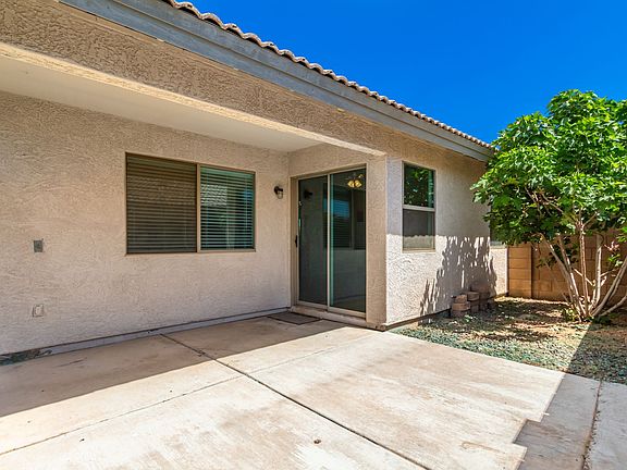 5th image of 2241 E Heston Dr