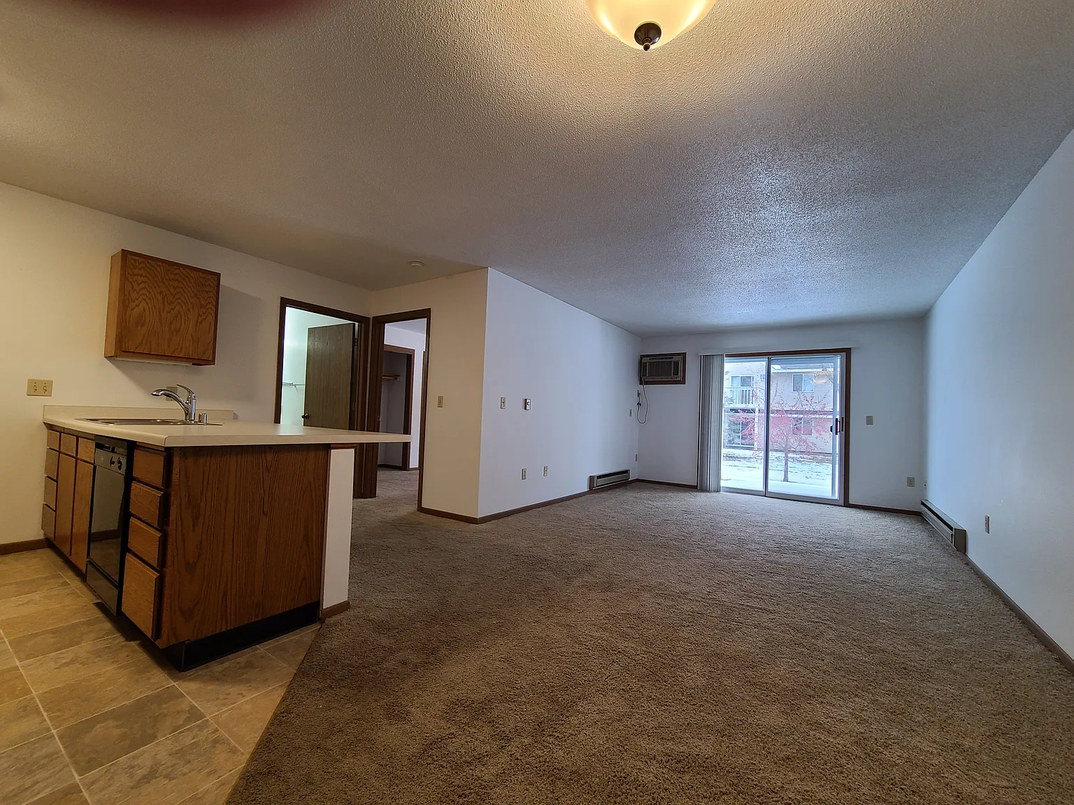 1 bed, 780 sqft, $925 — Photo 1