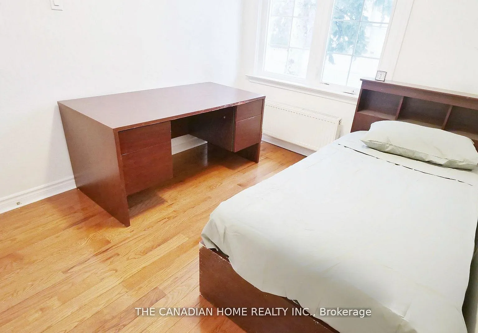 5 bed, $1,000 — Photo 2