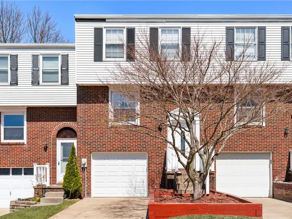 76 Escalon Dr, Coraopolis, PA 15108