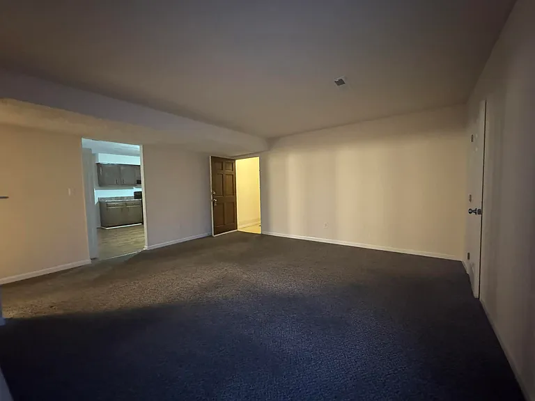 1712 McGregor Ct #C — Photo 2