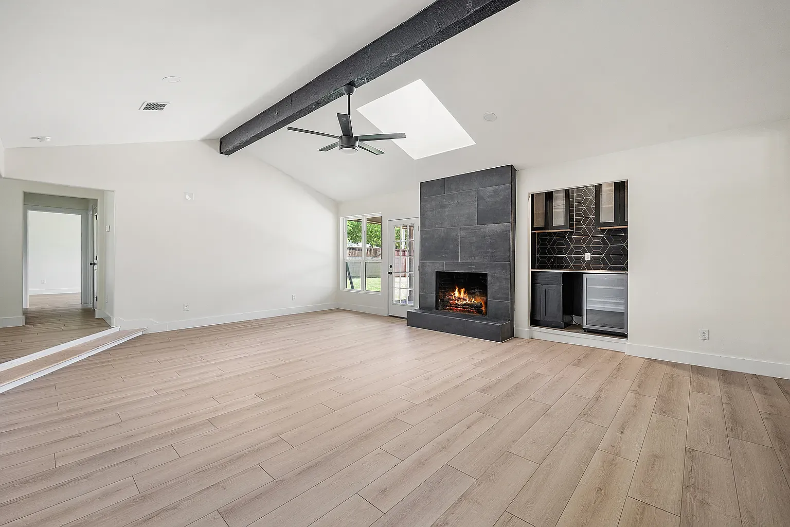 5 bed, 2653 sqft, $3,400 — Photo 3