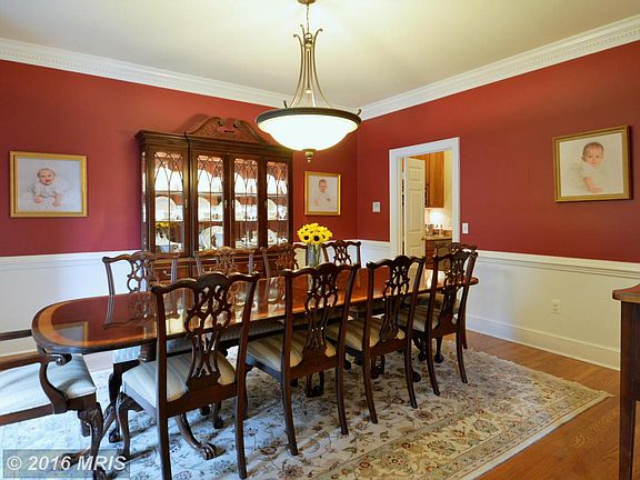 3rd image of 9405 Mount Vernon Cir