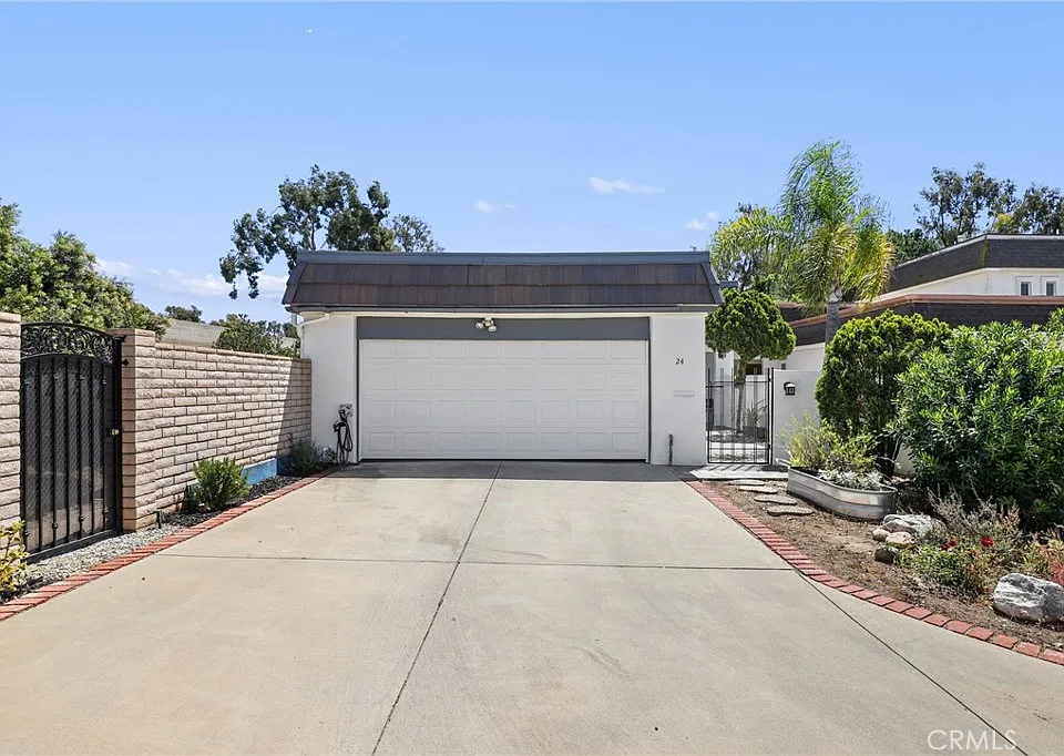 24 Rockrose Way