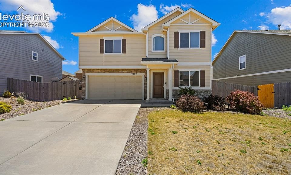 1st image of 9559 Desert Lily Cir