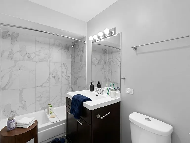 Victory Park Apartments — Photo 30