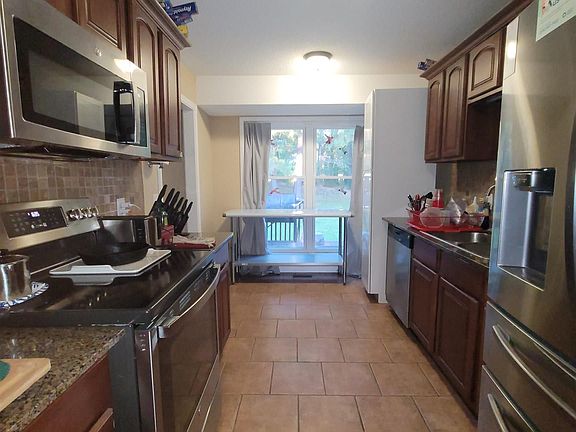 2nd image of 9913 Wood Ave