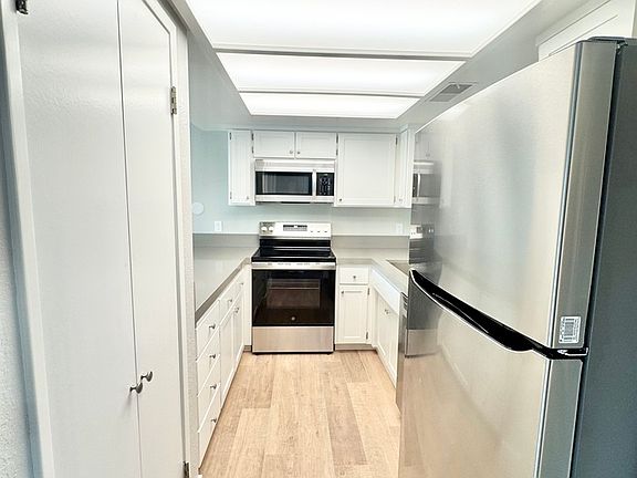4th image of 322 Huntley Ave