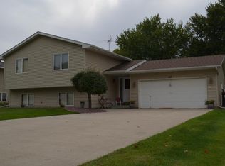 502 N Elm St, Belle Plaine, MN 56011