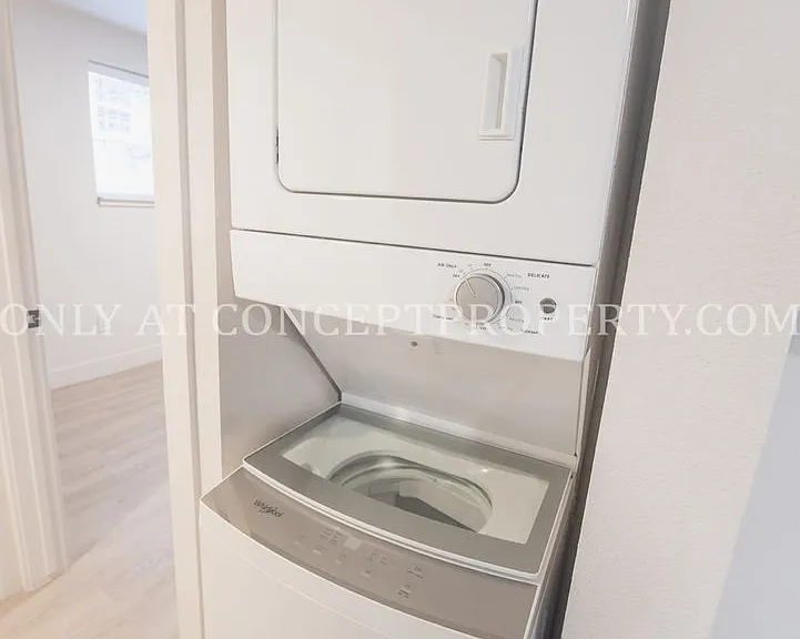 Avenue View Apartments — Photo 78
