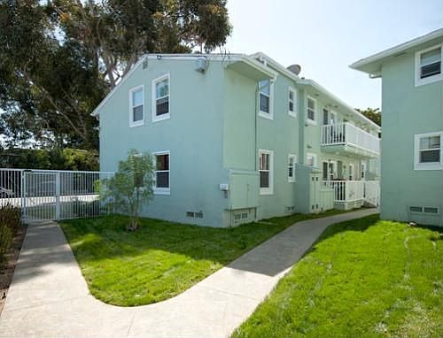 2nd image of 4434 Le Park Dr