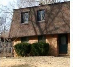 43 Nottingham Ln, Belleville, IL 62223