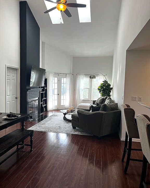 Volume ceilings 
Skylights.