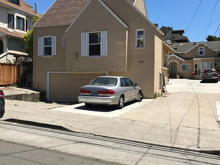 1846 5th Ave — Photo 1