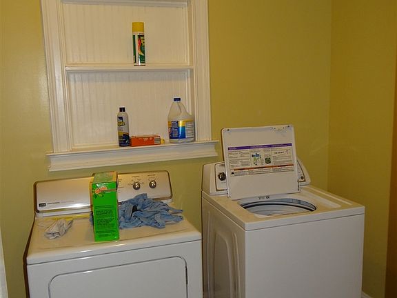 3rd image of 4755 Apple Creek Dr