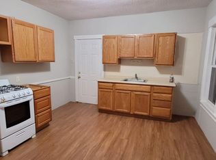 122 Myrtle Ave FLOOR 2, Fitchburg, MA 01420