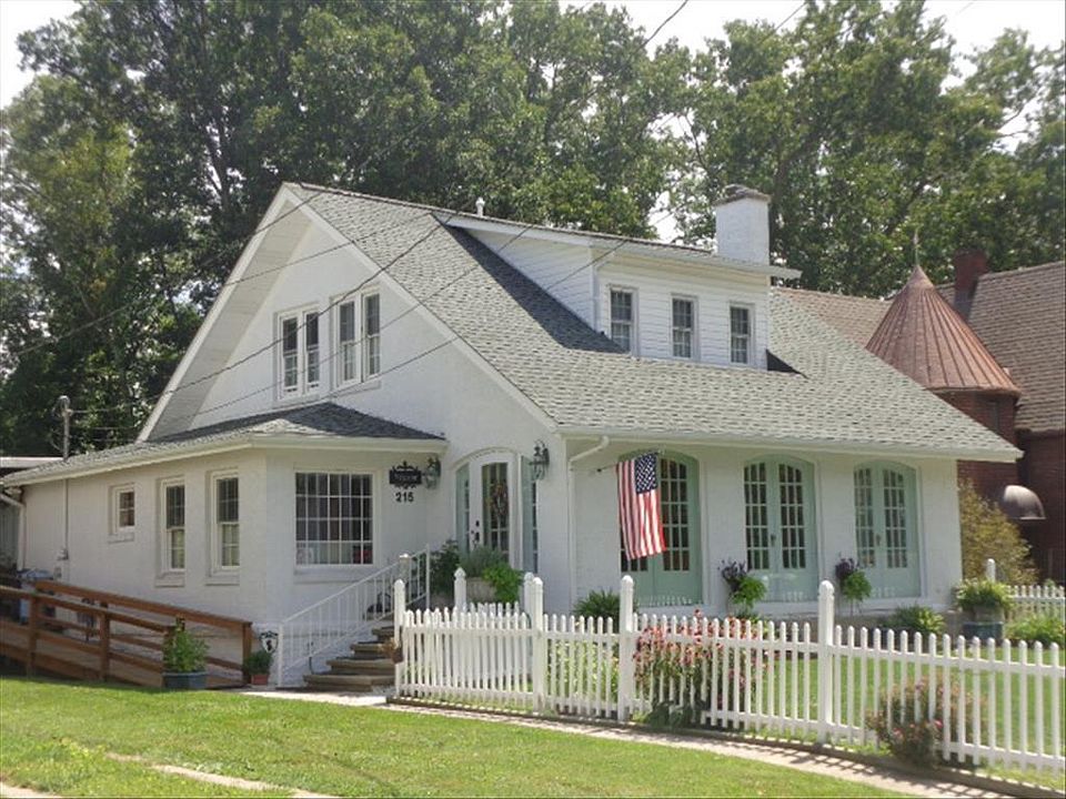 215 Granville Ave, Beckley, WV 25801 Zillow