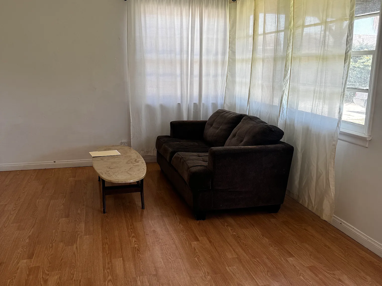 1 bed, 900 sqft, $1,800 — Photo 2