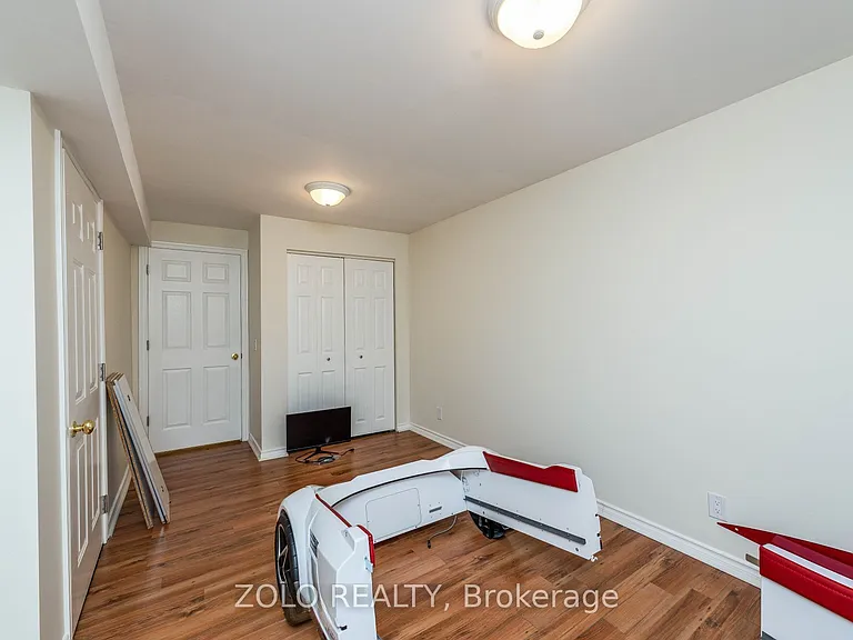 45 Hilda Rd #BASEMENT — Photo 7