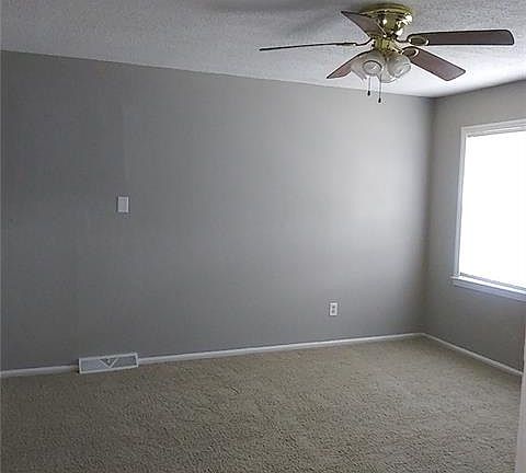 3rd image of 805 Echodale Dr