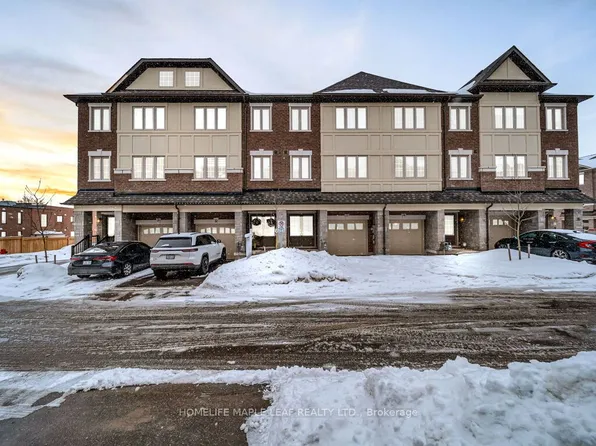 68 1st St #33, Orangeville, ON L9W 2E4