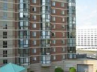 24 Courthouse Sq APT 204, Rockville, MD 20850