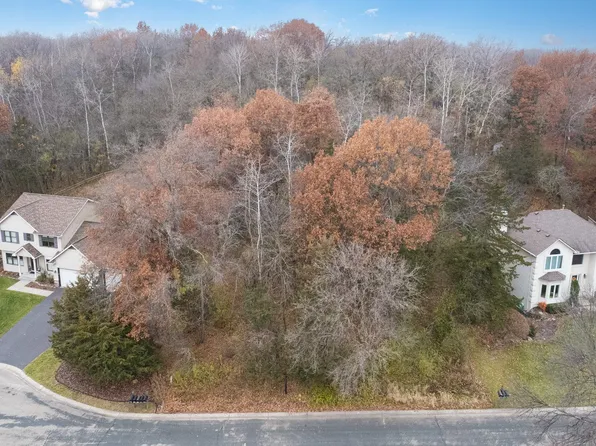 6250 Mallory Ln, Eden Prairie, MN 55346